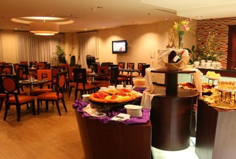 Hotel Gran Puri Manado Zewnętrze zdjęcie