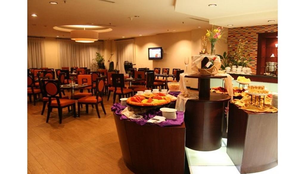 Hotel Gran Puri Manado Zewnętrze zdjęcie